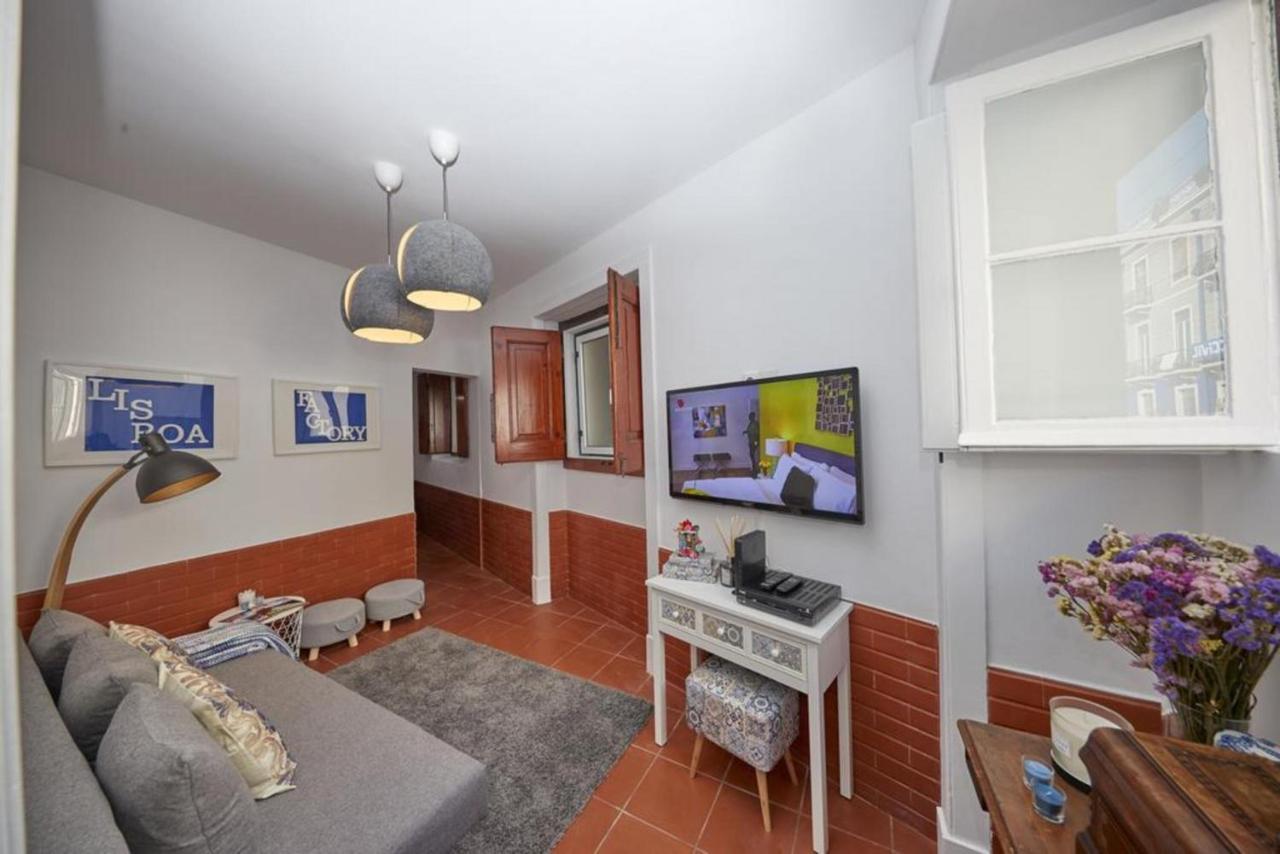 Lx Factory Apartment! Outside Terrace ลิสบอน ภายนอก รูปภาพ